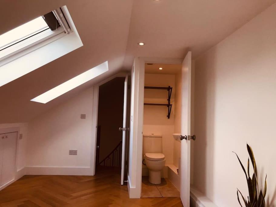 Apartmán Stylish New Listing! Free Parking, Trendy Location Londýn Exteriér fotografie
