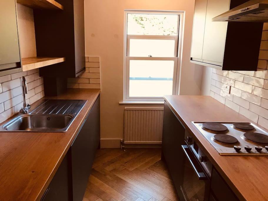 Apartmán Stylish New Listing! Free Parking, Trendy Location Londýn Exteriér fotografie