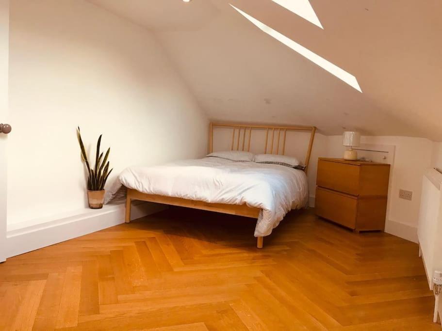Apartmán Stylish New Listing! Free Parking, Trendy Location Londýn Exteriér fotografie